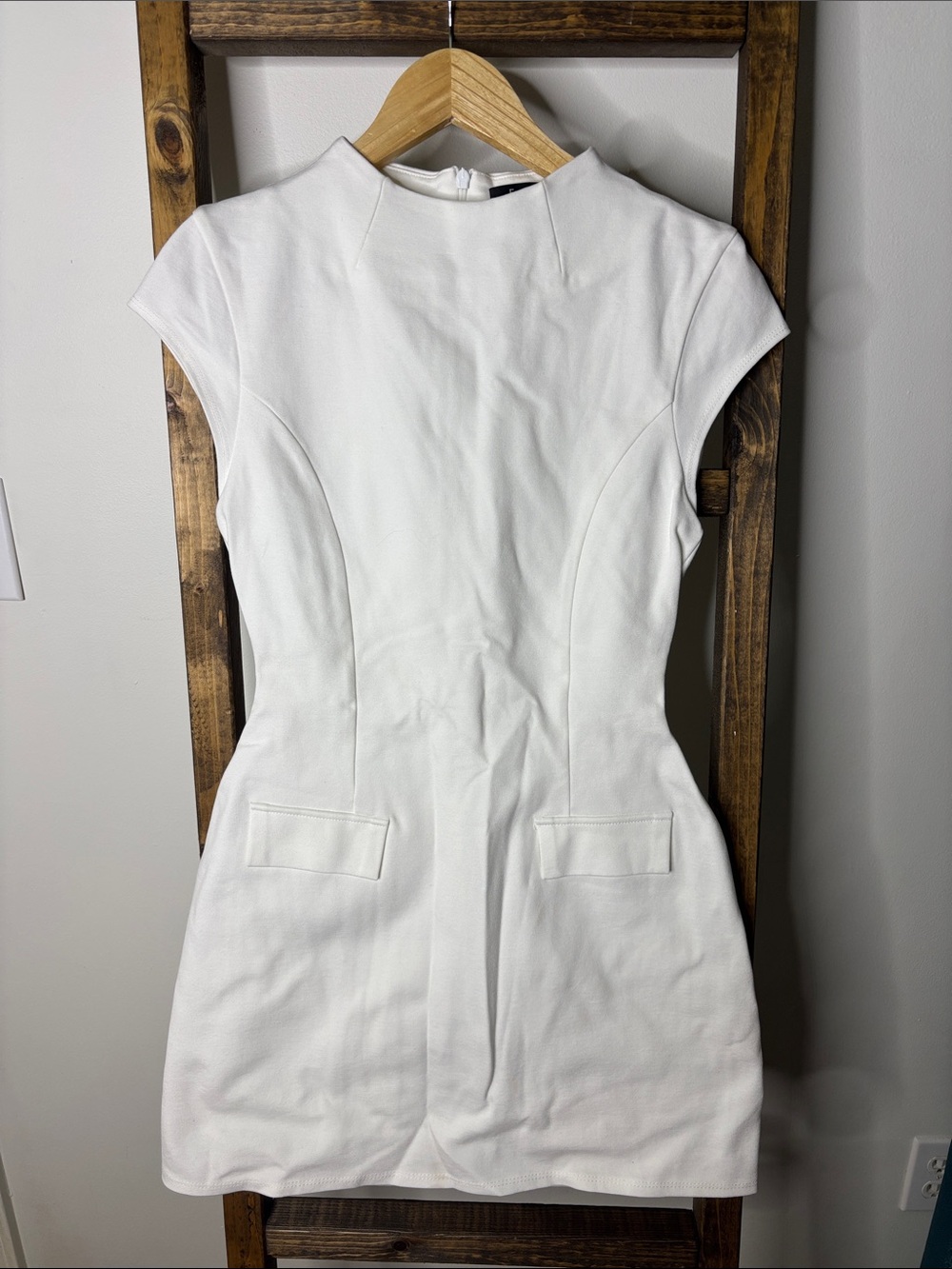 Fore White Cap-Sleeve Mini Dress Size S